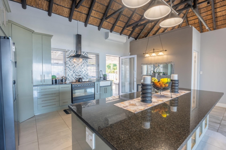 4 Bedroom Property for Sale in Cannon Rocks Eastern Cape
